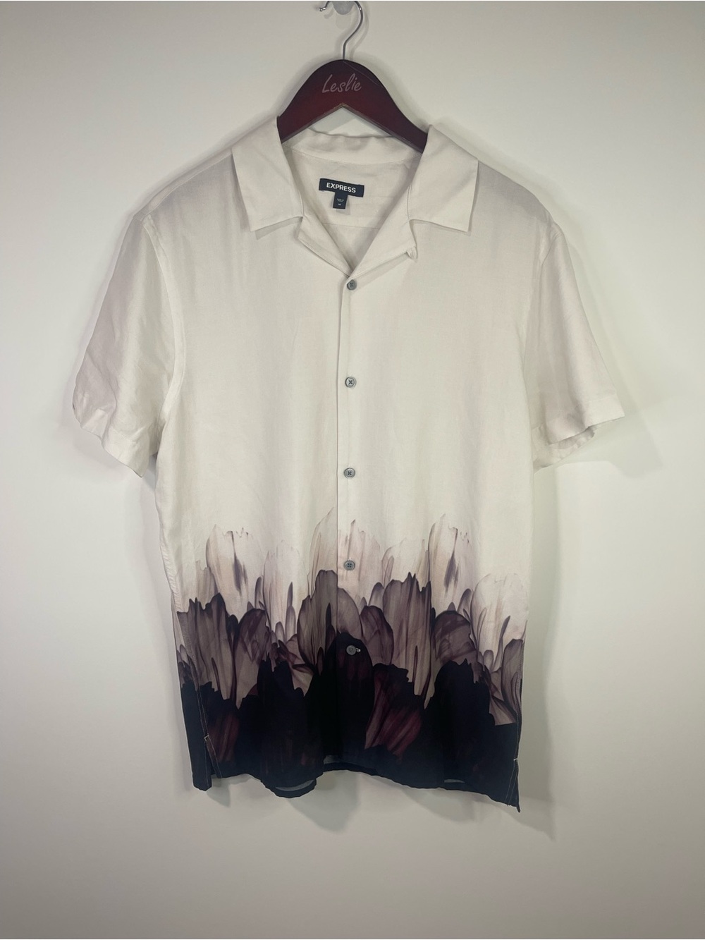 Express Men’s White Short-Sleeve Button-Up Shirt with Ombre Floral Hem
